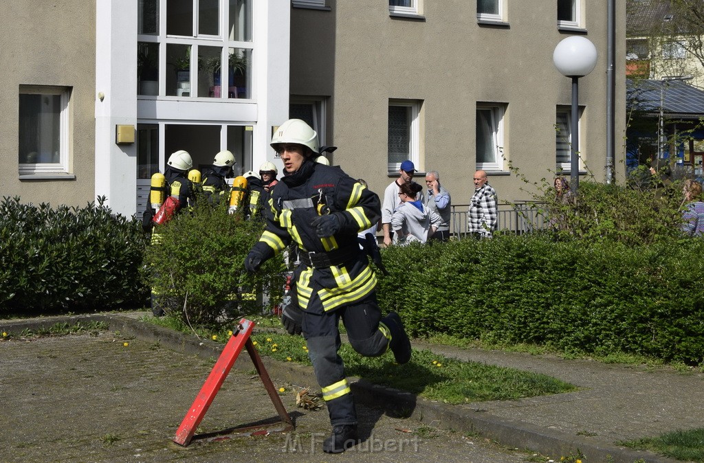 Feuer 1 Koeln Vingst Ansbacherstr P09.JPG - Miklos Laubert